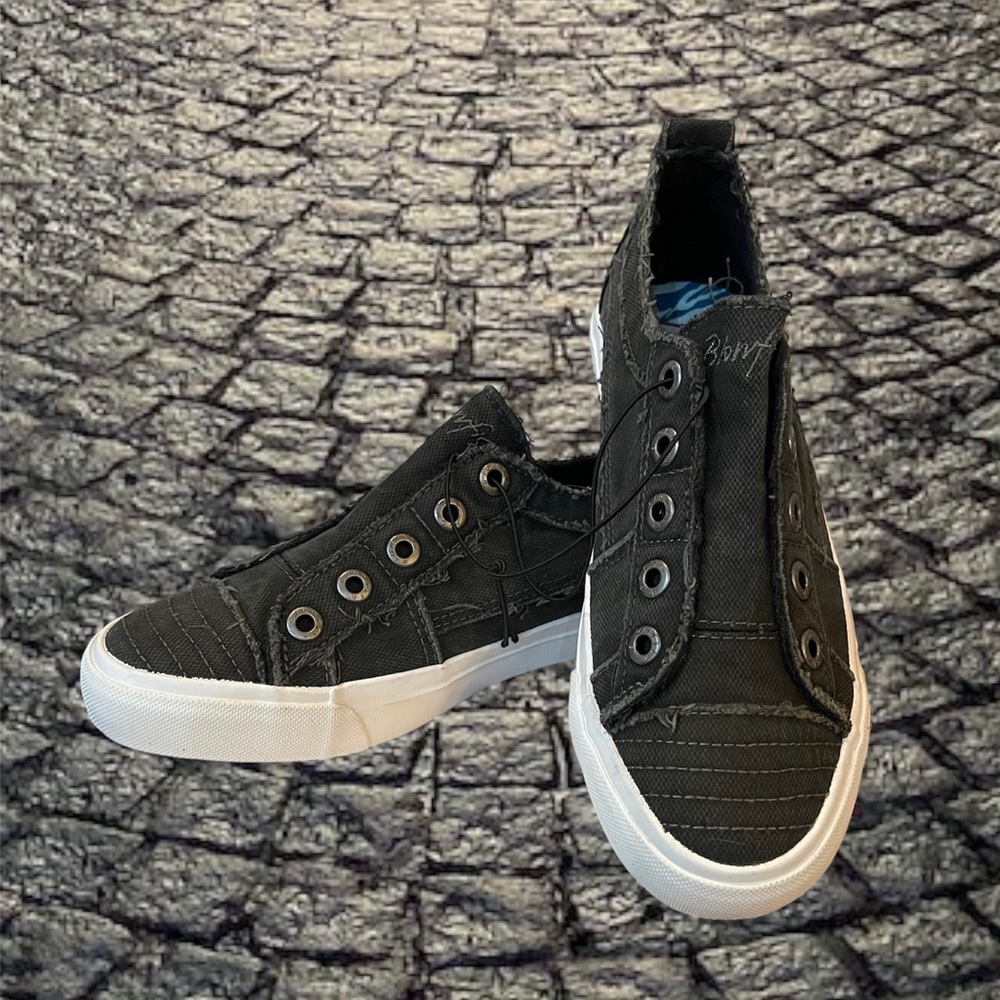 New Blowfish Play Smoked Black Slip-on Sneaker Women’s 8